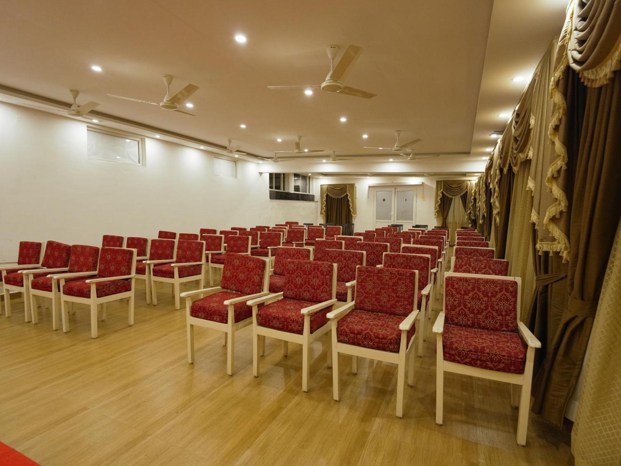 Mgm Whispering Wind'S Yelagiri Hotel Eksteriør billede